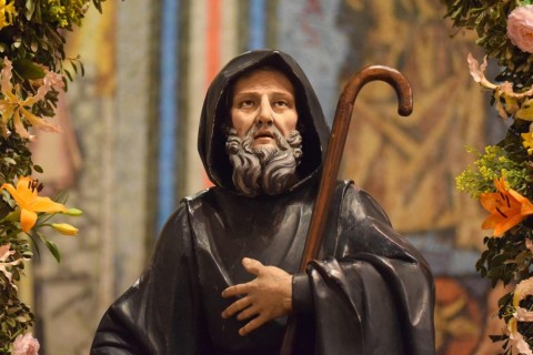 I 13 Venerdì di San Francesco da Paola: la regola in mano e la fede nel cuore