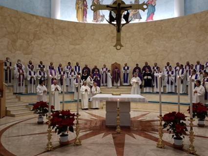 Messa per Papa Ratzinger nella chiesa di San Benedetto